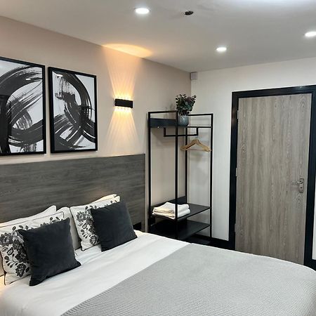 Thandi House Heathrow Airport Ashford  외부 사진
