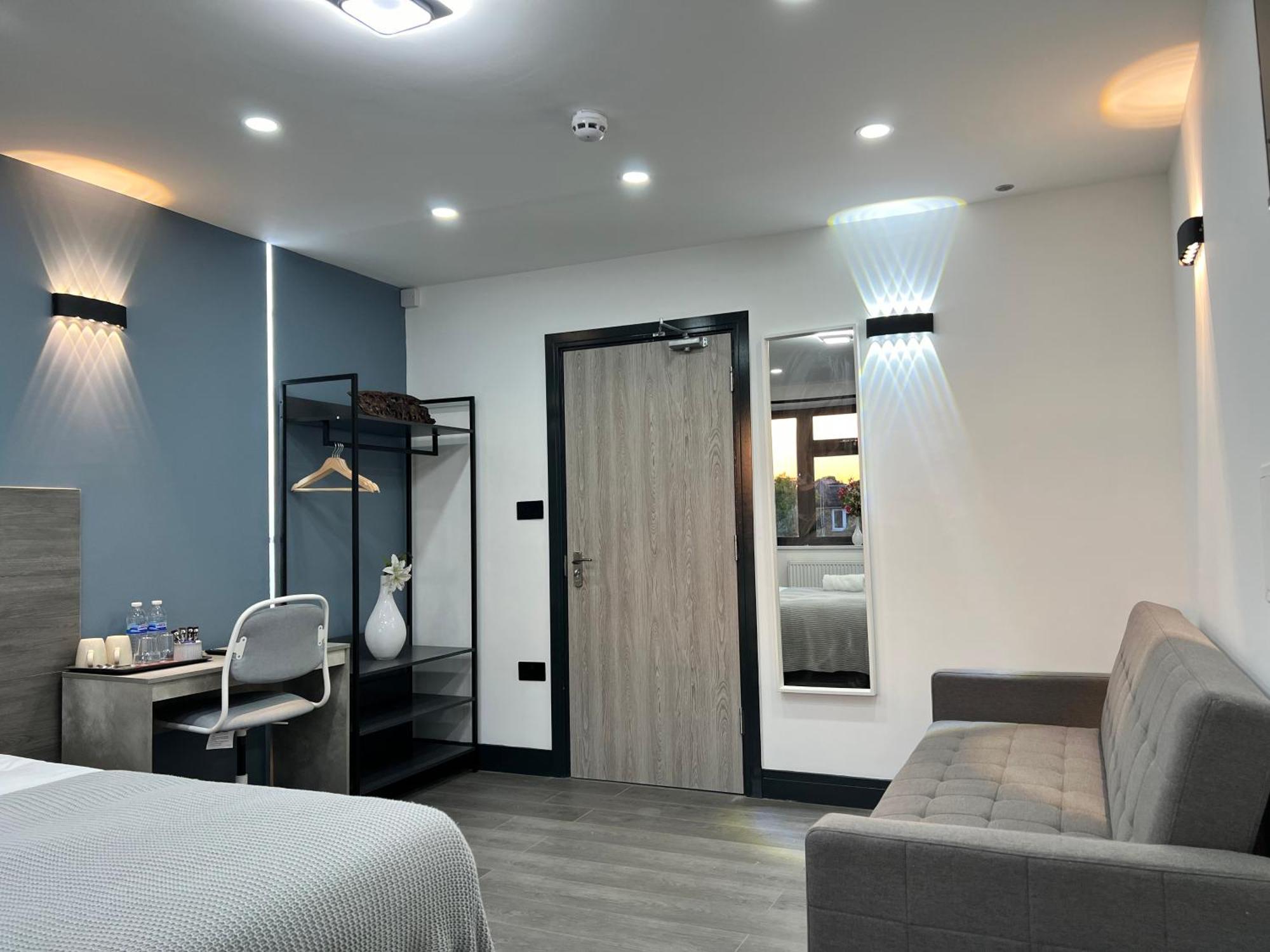 Thandi House Heathrow Airport Ashford  외부 사진