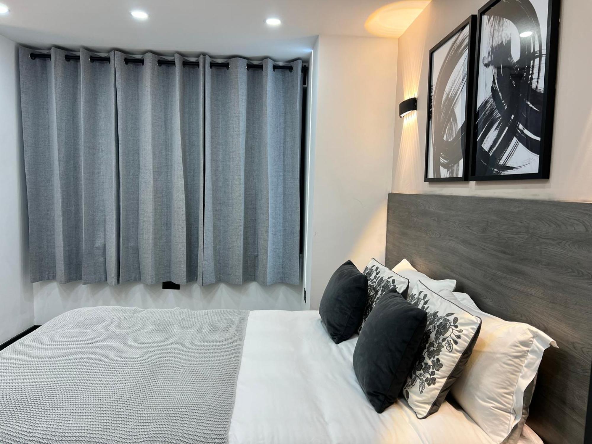 Thandi House Heathrow Airport Ashford  외부 사진