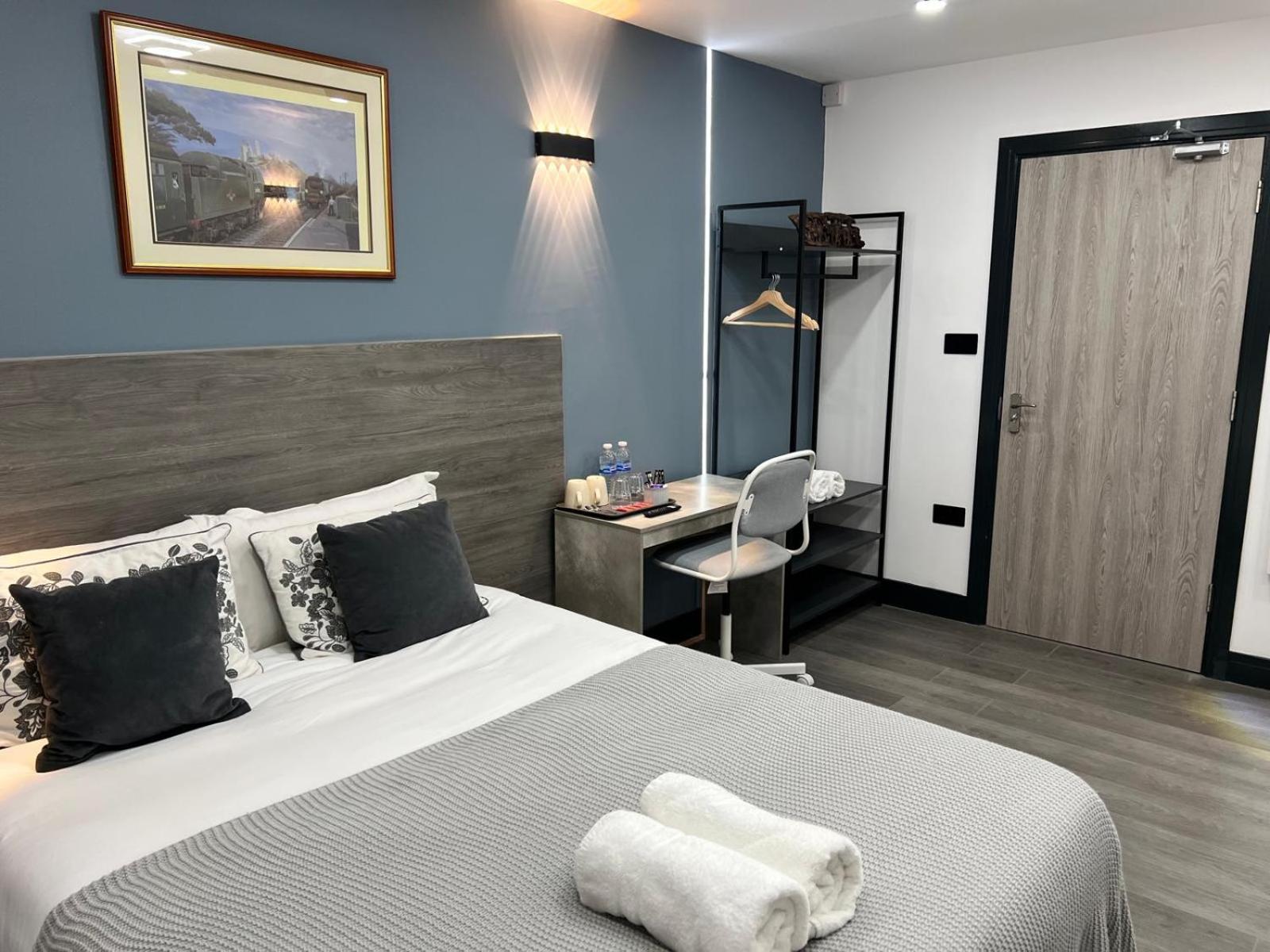 Thandi House Heathrow Airport Ashford  외부 사진